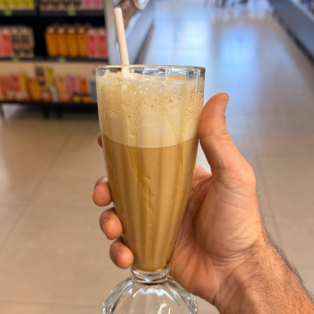 Iced latte da B.good